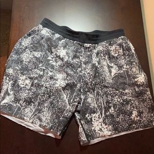 LuLulemon shorts / bathing suit